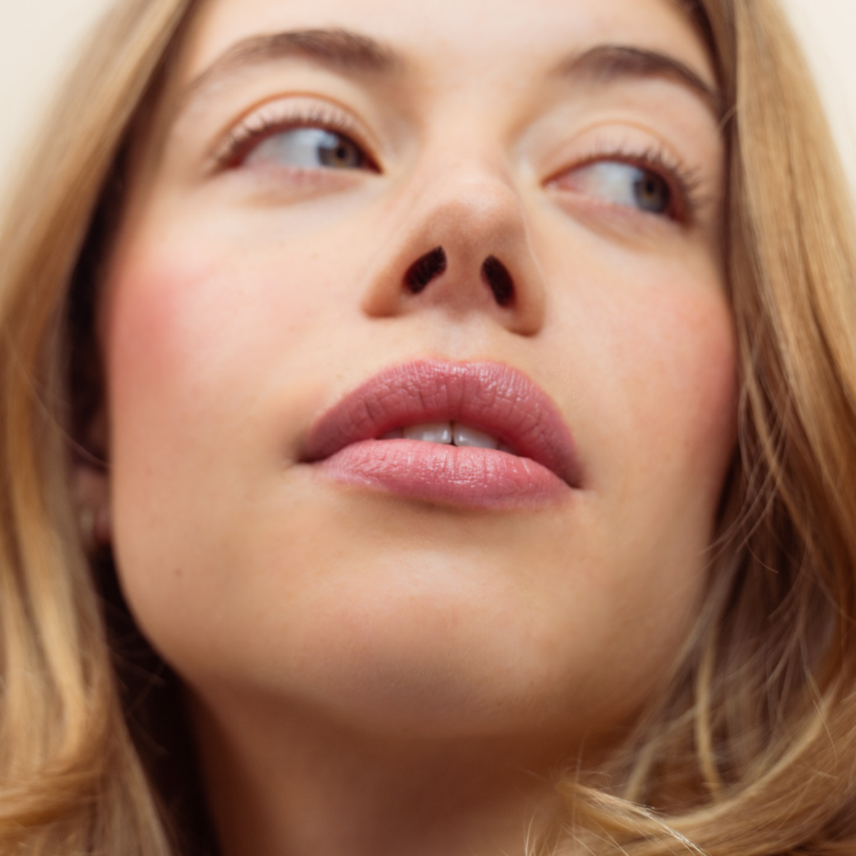 Web_Vierkant_0026_LO CARE_2021-002_Bobbie Johnson_Tess-25